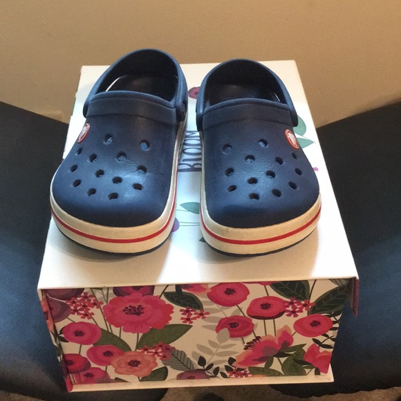 Crocs - Picture 2 of 5